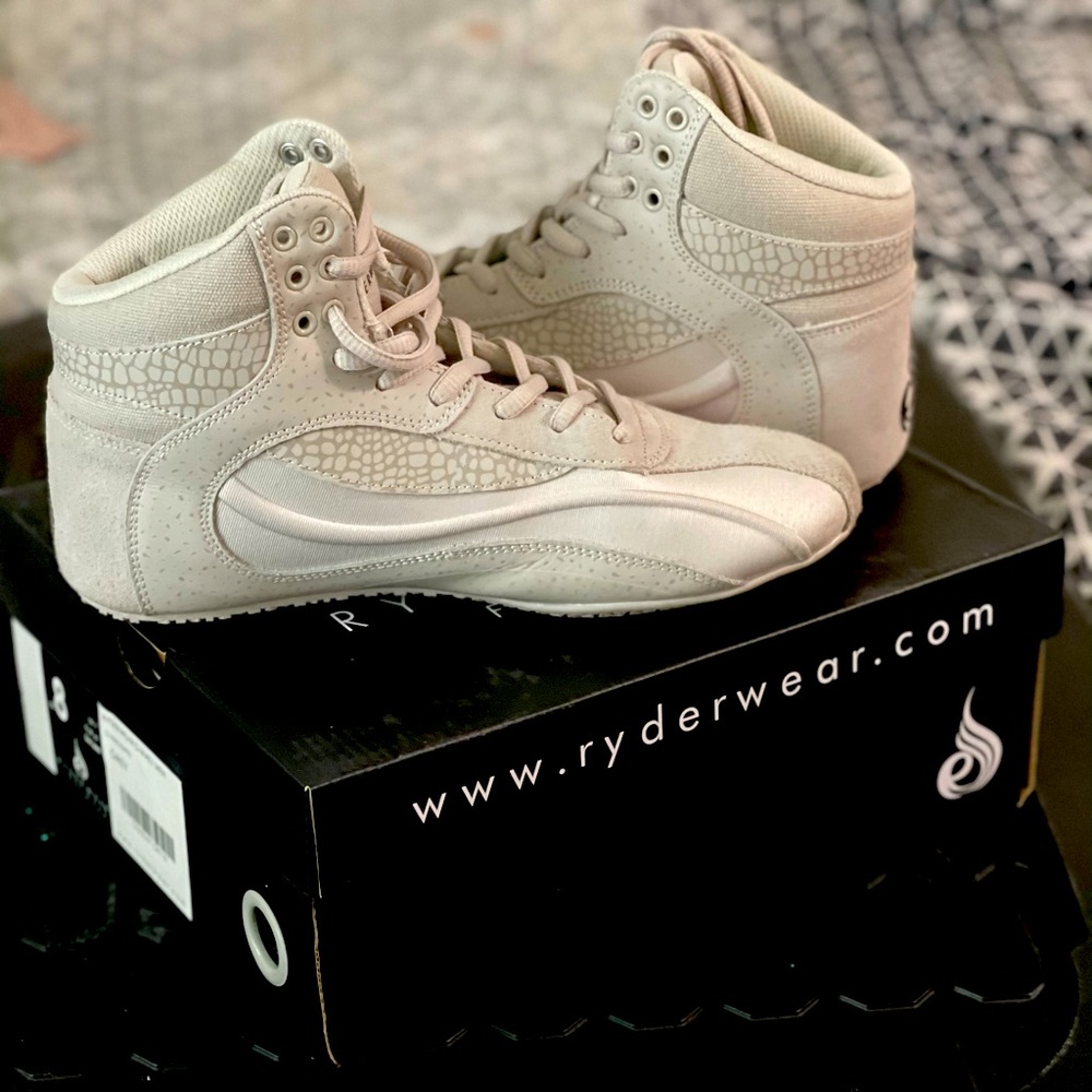 Shoes like new only used 1 time